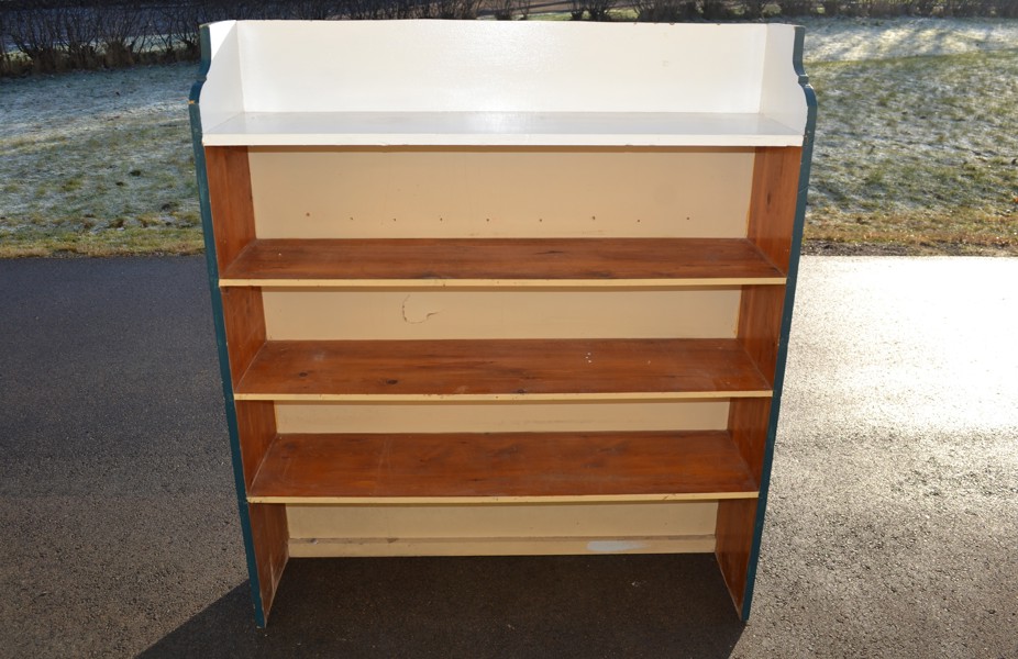 Äldre hylla. 1800/1900-talet.