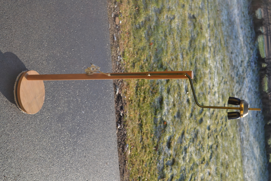 Golvlampa utan skärm. DDR / West Germany.