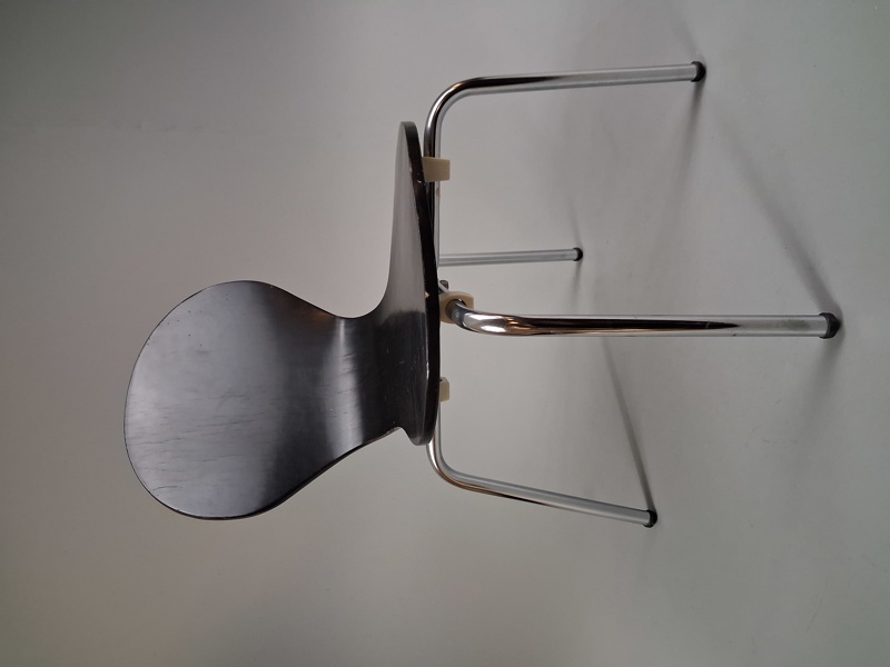 Barnstol. Myran-stil.