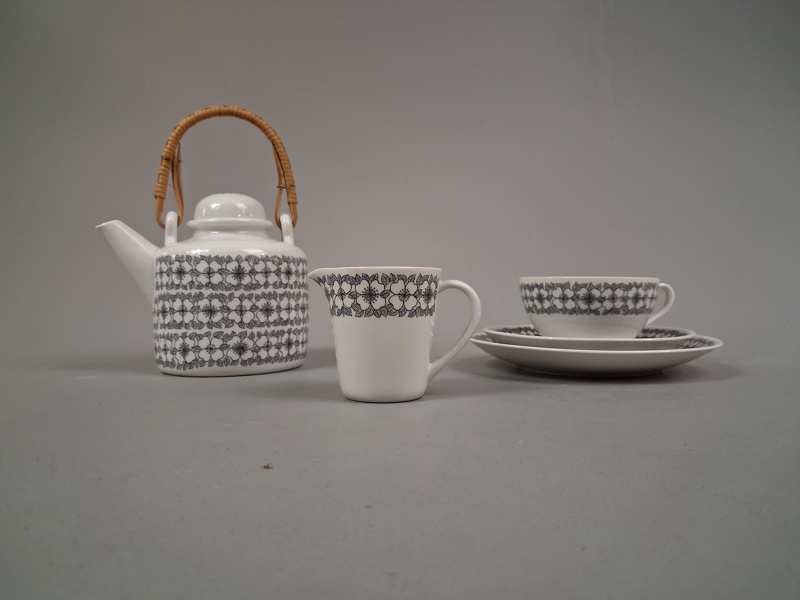 Rörstrand, "Mimosa", 4 delar, 1900-talets andra hälft.