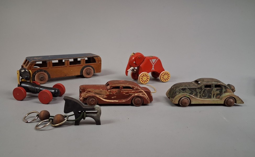 Äldre träleksaker. Bl.a Brio.