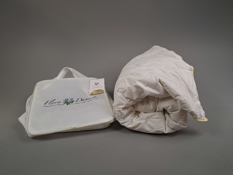 Täcke. Myskandsdun, Marigold.