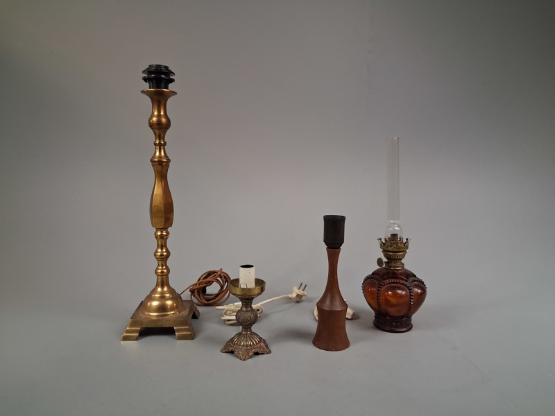 3 Lampfötter. Malm, Mässing & teak, samt fotogenlykta.