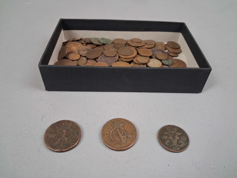 Diverse mynt. Bl.a 1 Öre 1749, 2 Öre 1750 & 1 skilling 1802 m.m.