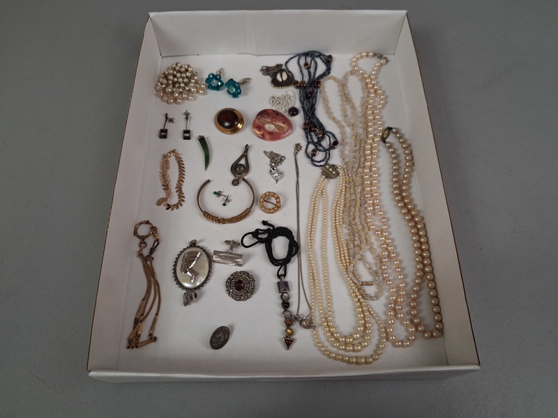 Diverse Bijouterier.