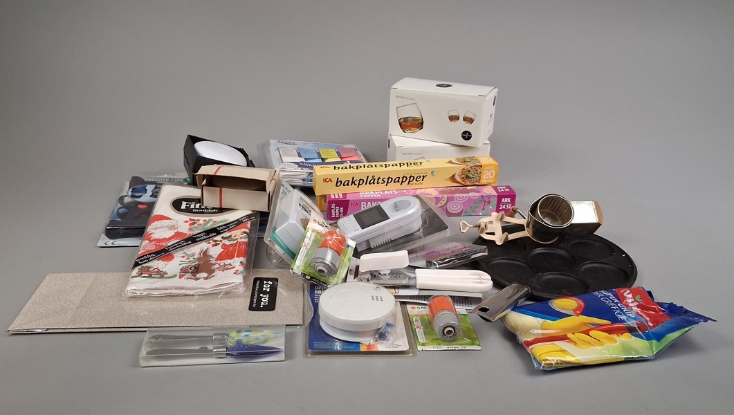 Diverse. Bl.a Obrutna förpackningar.