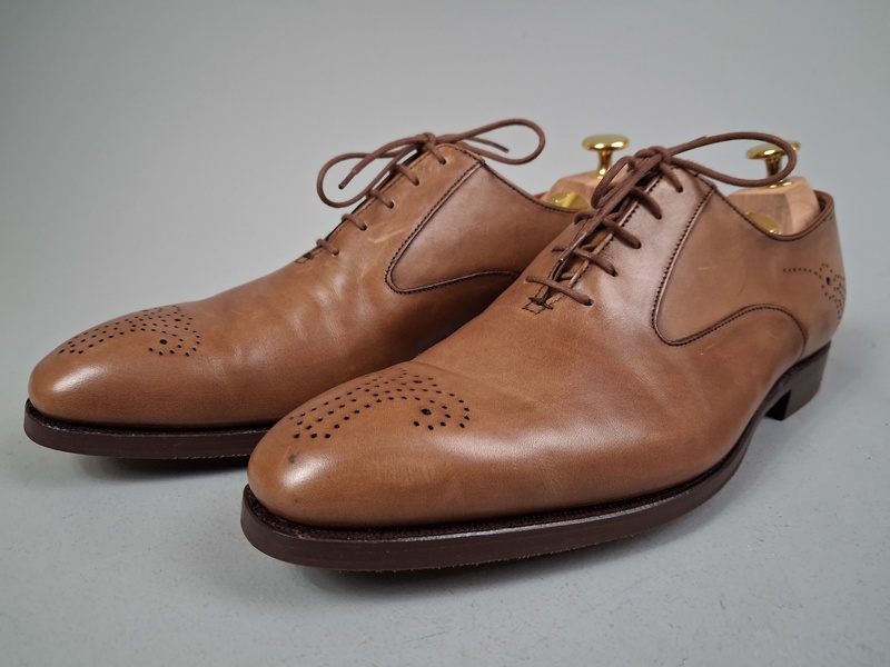 CROCKETT & JONES. Skor, Storlek 40 (6 ½), Northampton, England.