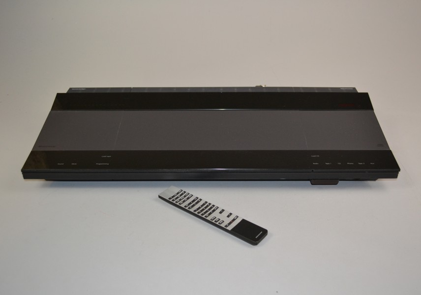 BANG & OLUFSEN. Beocenter 8000