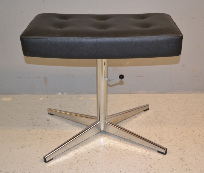 Pall. Gallon & kromat stativ, 1900-talet.