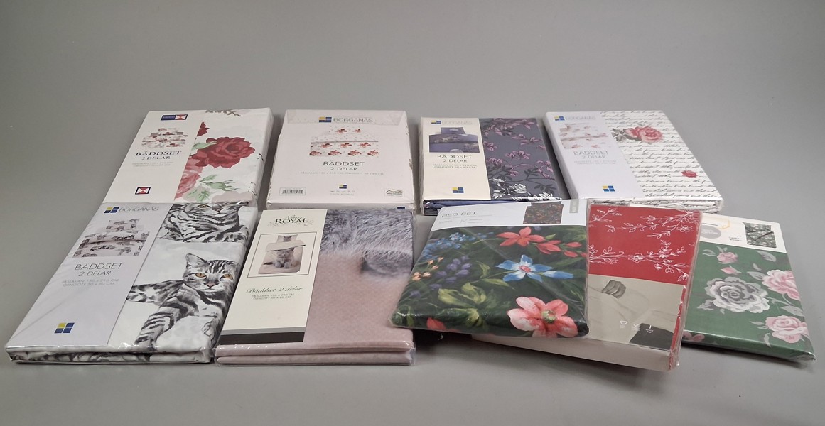 9 Bäddset. Oanvända.