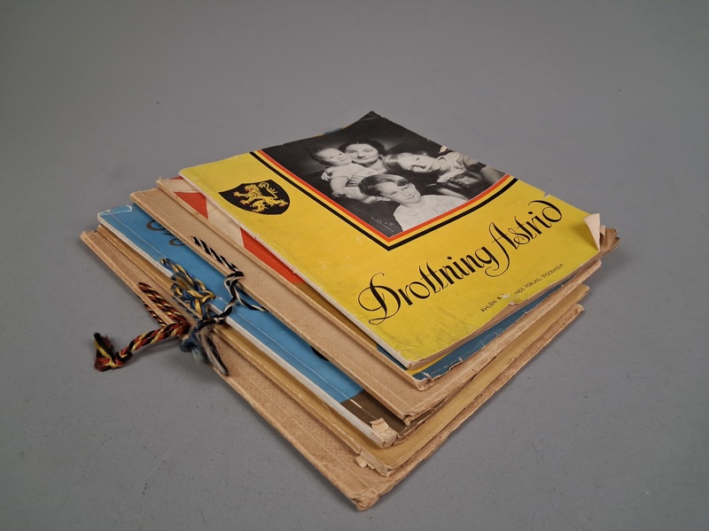 6 Häften, Kungafamiljer.