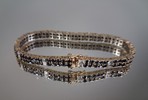 Armband. Förgyllt silver med safirer & diamanter, Vikt 18,65gram.