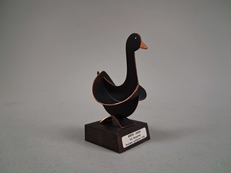 ERLAND PERSSON, Skulptur, "AKKA-Statyn", Smyge-Hantverk.