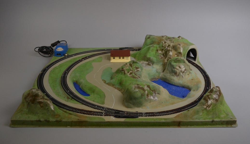 Landskap för modelljärnväg. LIMA, plast.