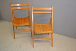 2 Klappstolar. Trä, 1900-talet.