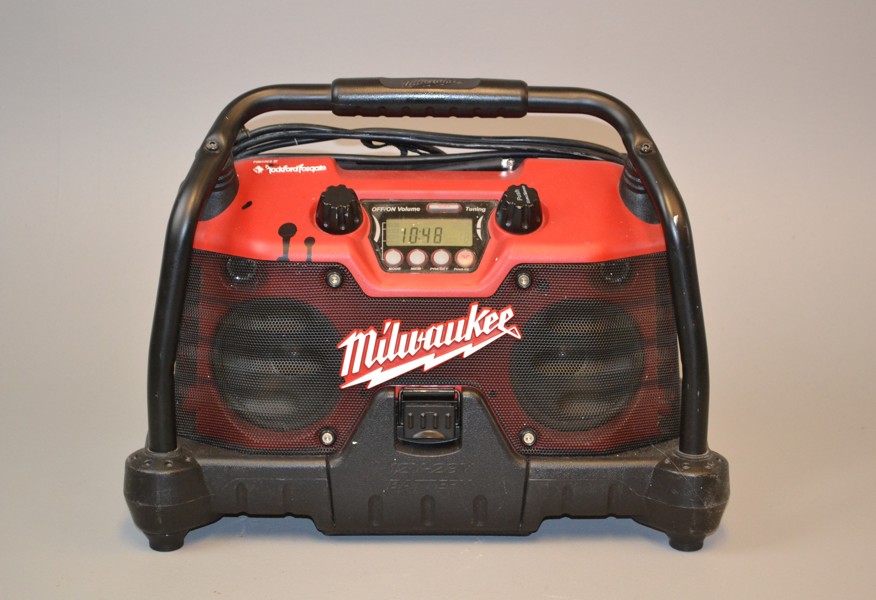MILWAUKEE. JSR1228, Heavy Duty Radio.