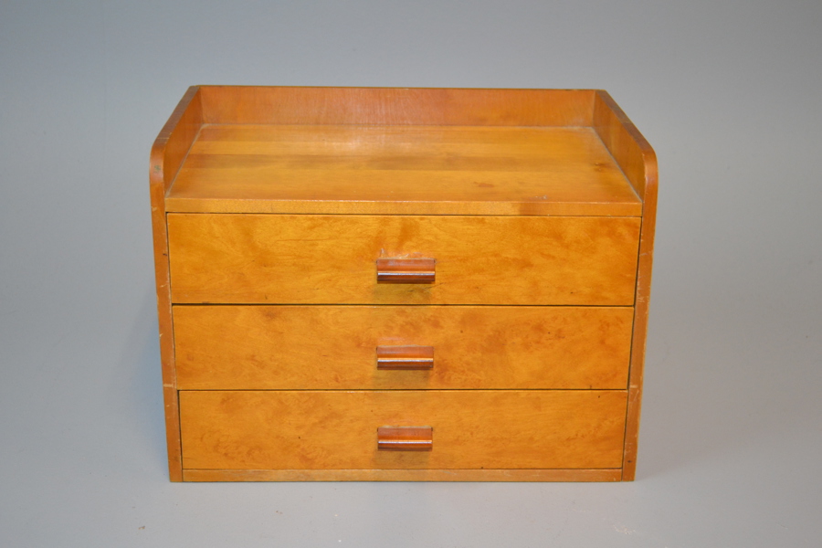 Äldre förvaring till skrivbord. 3 Lådor, 1900-talet.