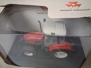 MASSEY FERGUSON. Skala 1:32.