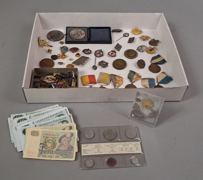 diverse Medaljer, sedlar, pins m.m.