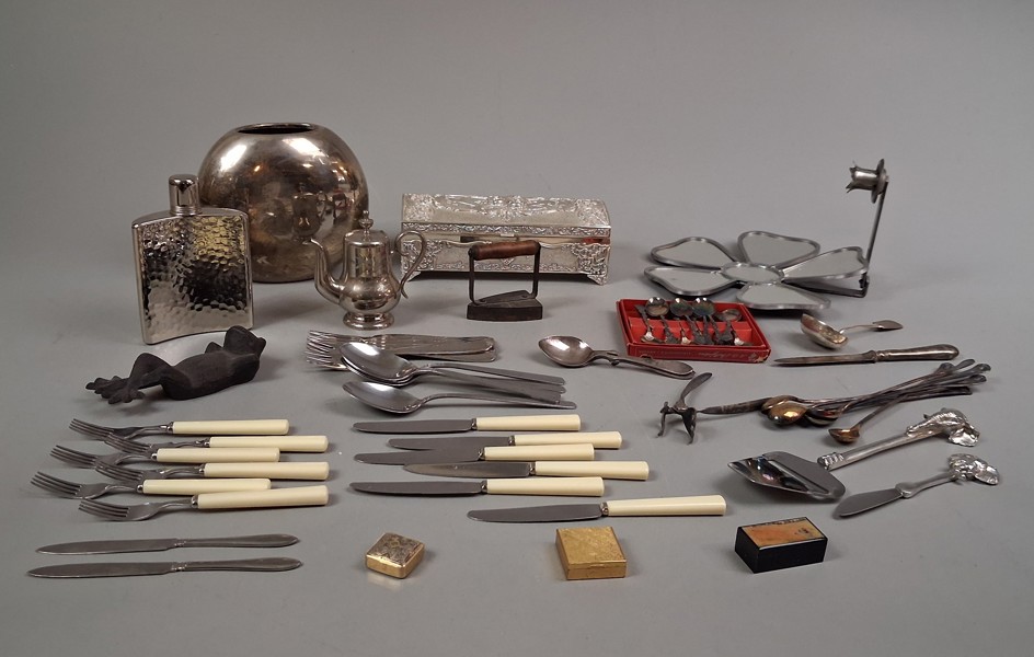 Diverse. Bl.a Nysilver m.m.