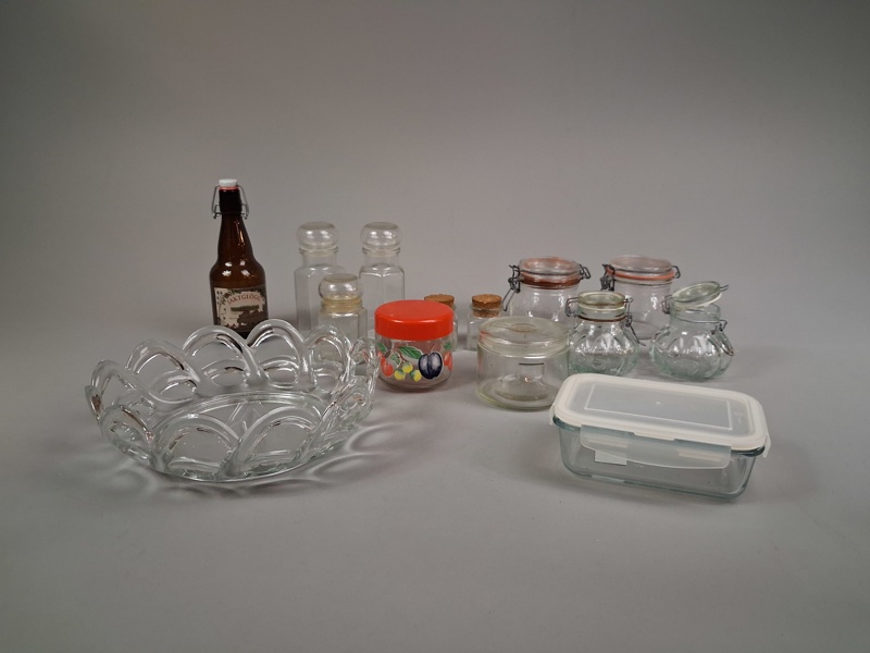 Diverse glas. Bl.a burkar.