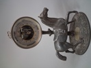 Barometer, med ställ av häst. Art Deco.