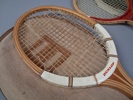 Äldre tennisracket Dunlop & Squashracket Intersport.