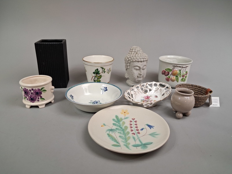 Diverse porslin & keramik m.m. Bl.a Upsala Ekeby, Gustavsberg m.m.