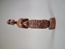 Träskulptur. Kvinna.