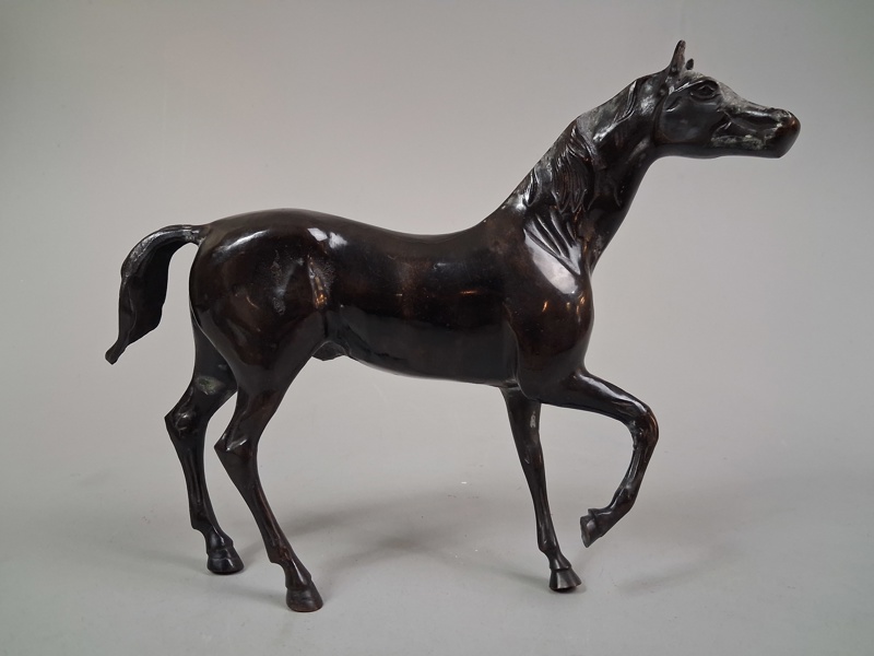 SKULPTUR. Häst, metall, okänd formgivare.