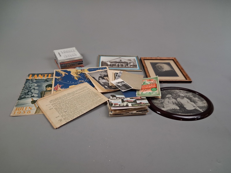 Diverse äldre vykort foto m.m.