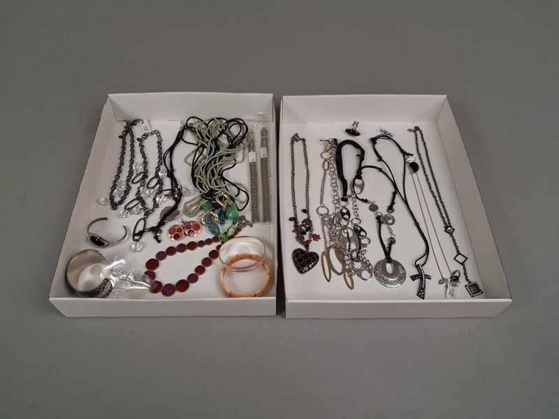 Diverse Bijouterier.