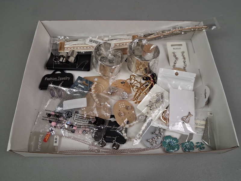 Diverse Bijouterier, Oanvända.