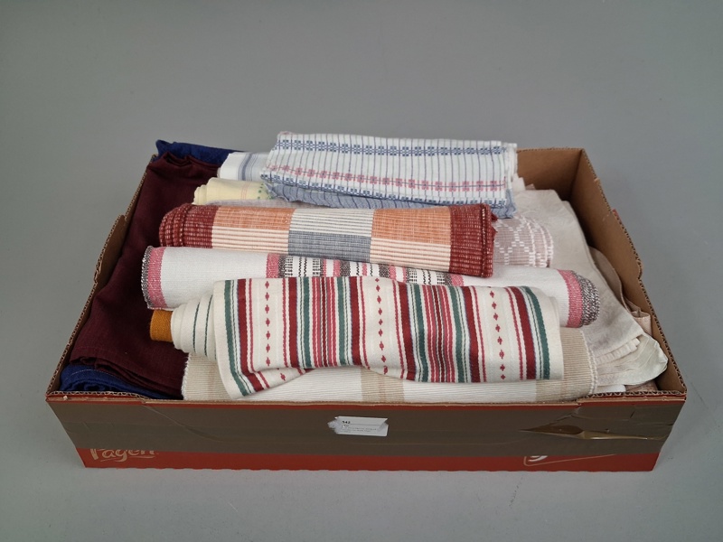 Diverse dukar, Löpare m.m.