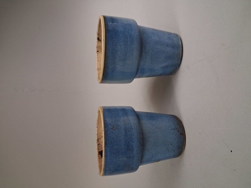 2 Krukor, ute krukor, blå nyans.