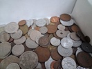 Diverse utländska mynt & sedlar. Cirka 3kg.