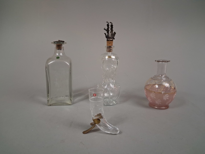 Diverse glas. Karaff Åfors, Flaska Hadeland, m.m.