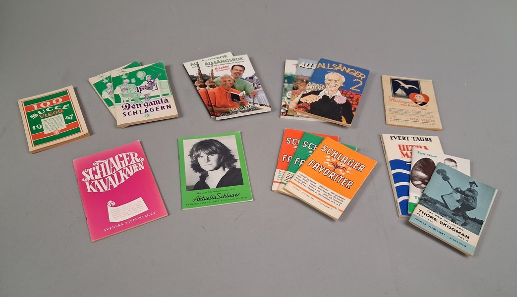 Diverse Schlager, visor & allsång. Bl.a Allsång på skansen.