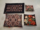 Äldre kuddar & tygstycke. Broderat.