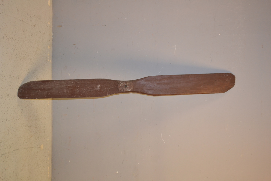 Äldre propeller. Trä.
