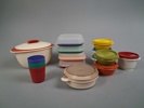 Diverse Tupperware.