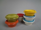 Diverse Tupperware.