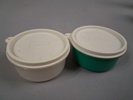 Diverse Tupperware.
