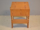 RUBEN WARD. Nattduksbord, furu, AB Nybrofabriken, Fröseke, 1970-talet.