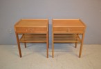 2 Nattduksbord. Ekfanér.