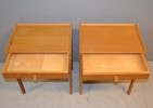 2 Nattduksbord. Ekfanér.
