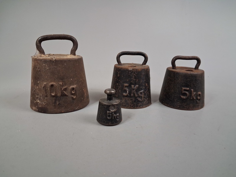 Diverse vikter, 10kg, 5kg, 5hg.