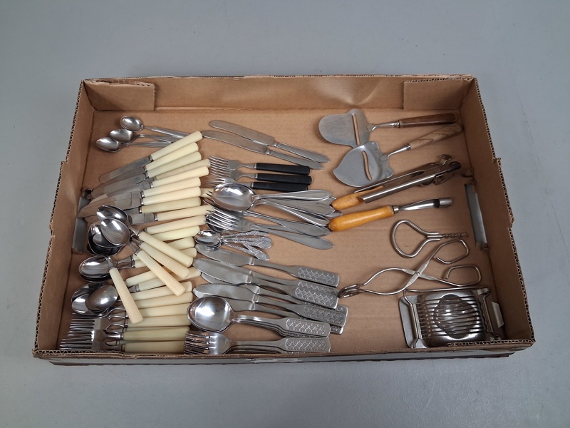 Diverse bestick m.m.