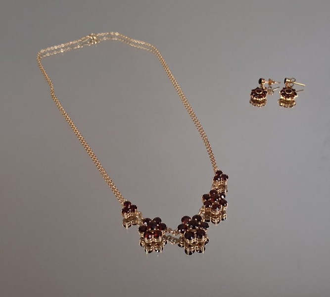 Halsband & ett par öronhänge, Förgyllt silver, 11,5gram.