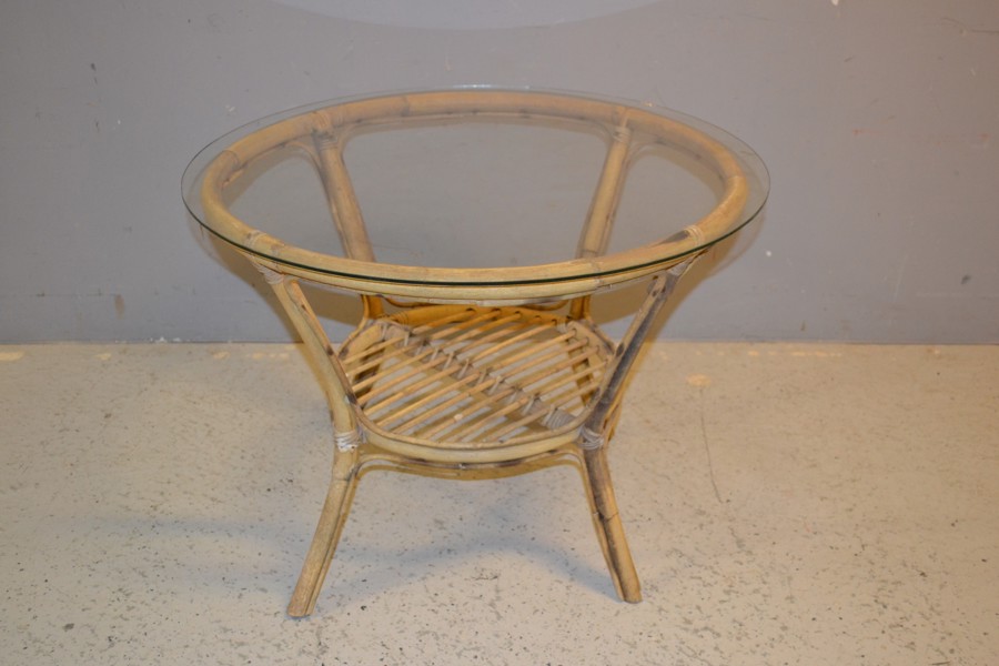 Rottingbord med glasskiva.